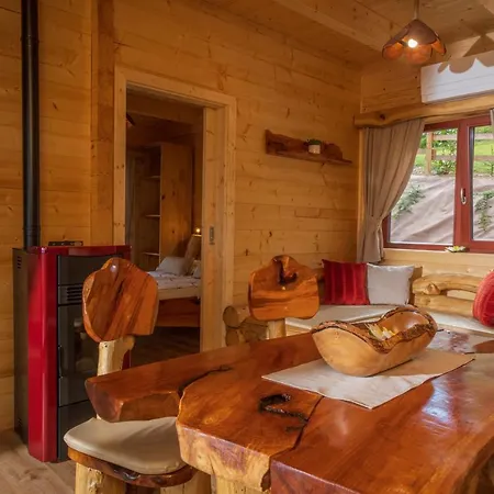 - Koca Ob Jezeru Nazarje