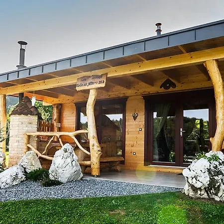 - Koca Ob Jezeru Holiday home